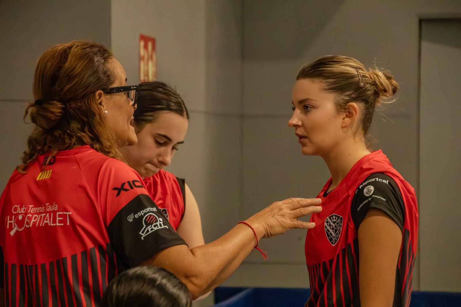 El femení guanya al debut a la Divisió d'Honor (4-3)