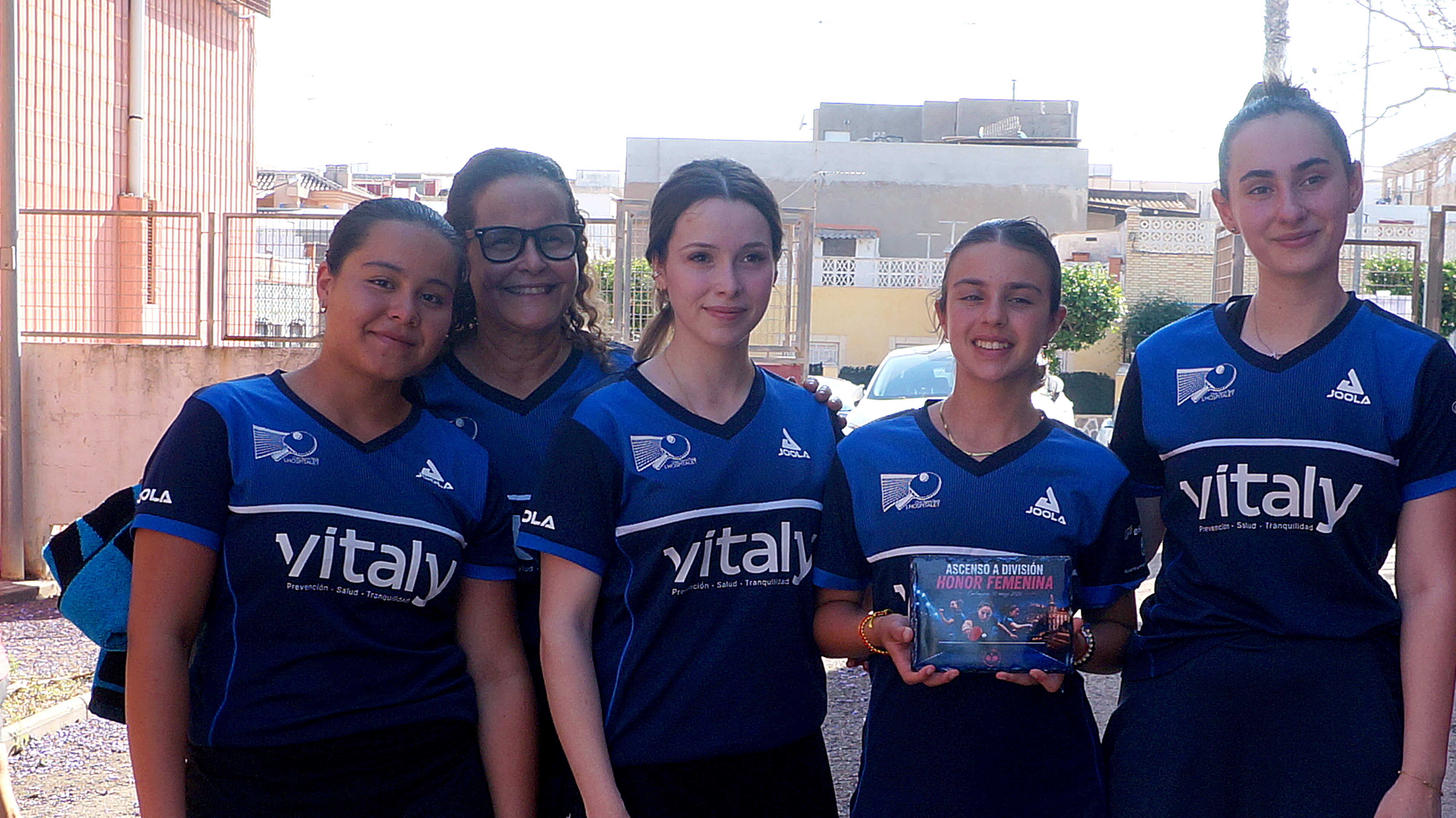 HISTÒRIC. L'equip femení del CTT L'Hospitalet, a la Divisió d'Honor
